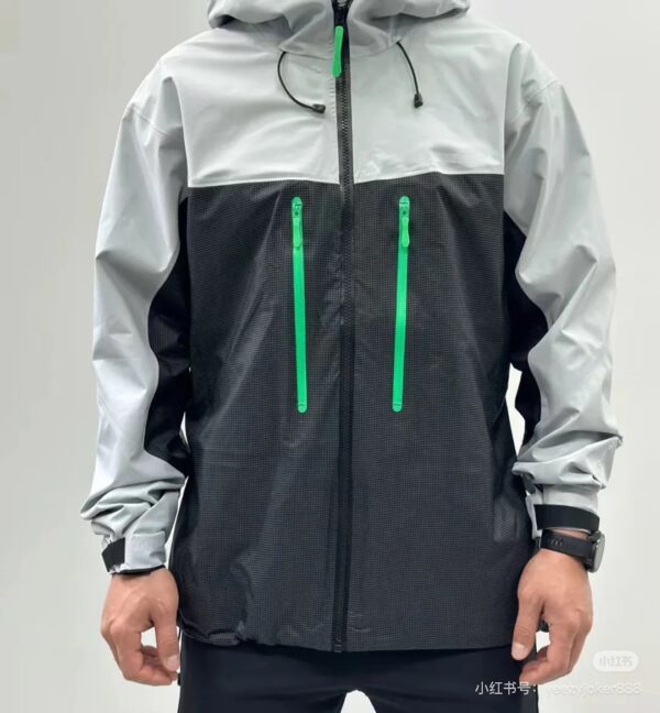 Coat - 图片 3