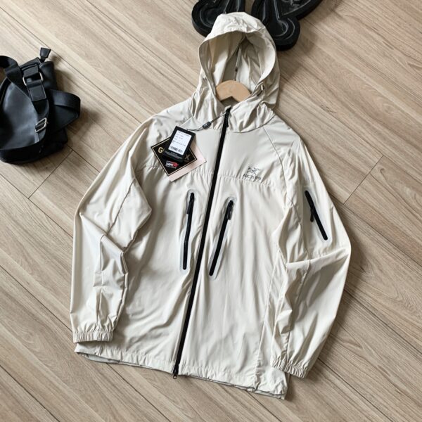 Coat - 图片 4