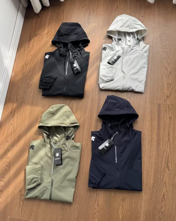 Coat - 图片 3
