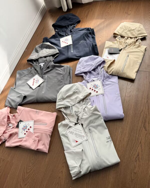 Coat - 图片 3