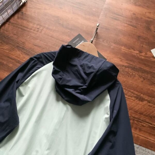 Coat - 图片 3