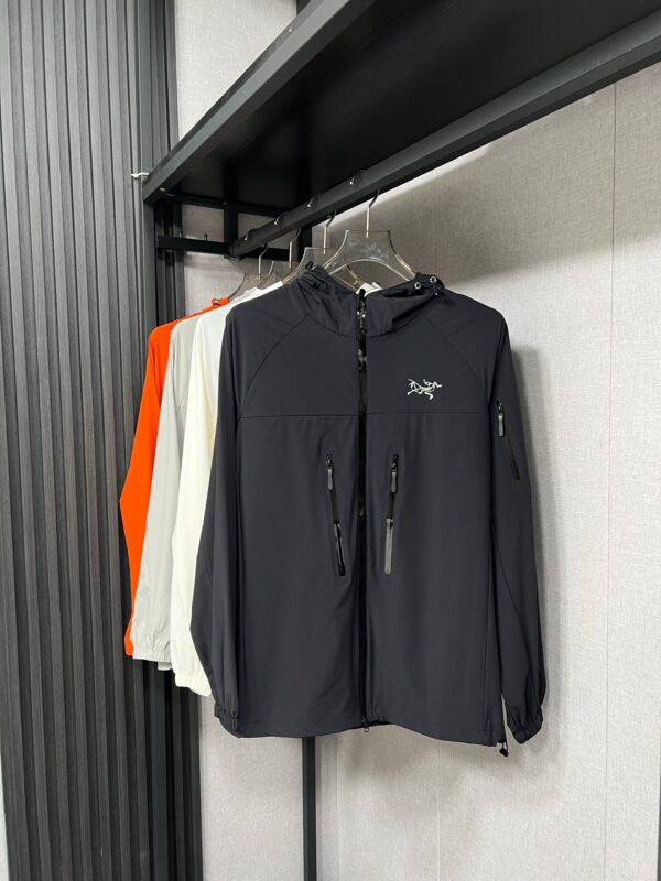 Coat - 图片 2