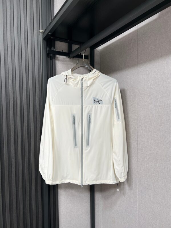 Coat - 图片 6