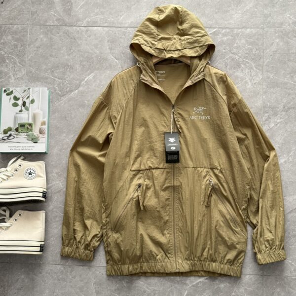 Coat - 图片 3