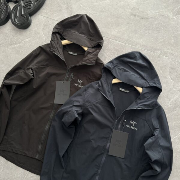 Coat - 图片 3