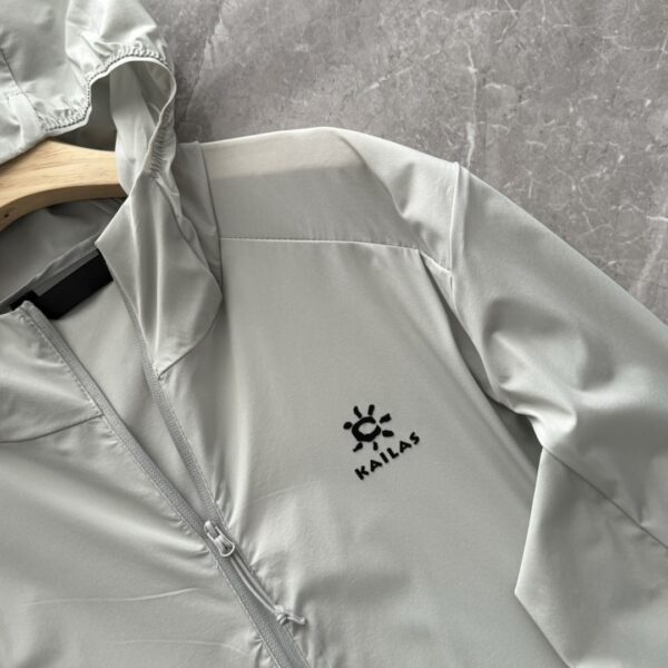 Coat - 图片 6