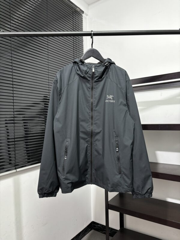 Coat - 图片 2