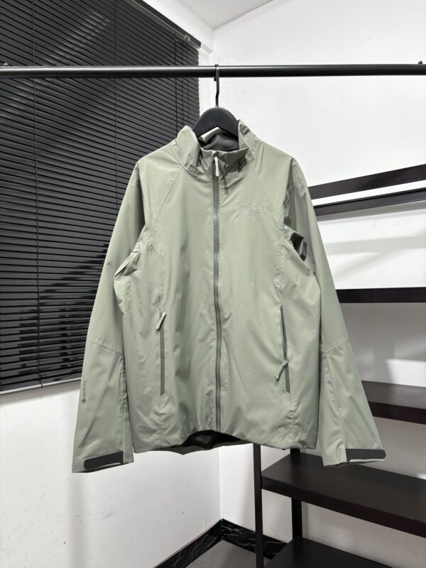 Coat - 图片 2