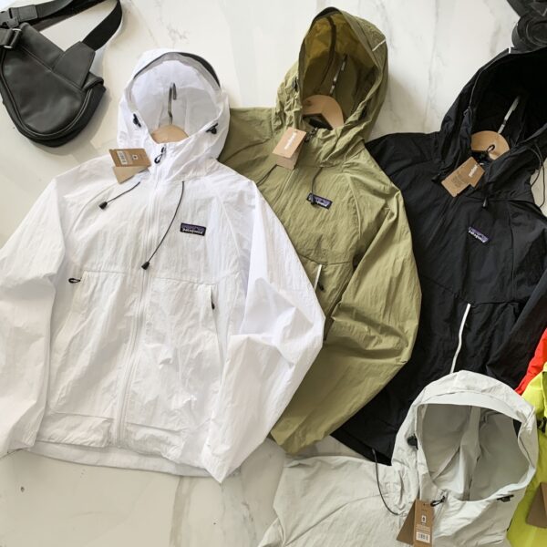 Coat - 图片 3