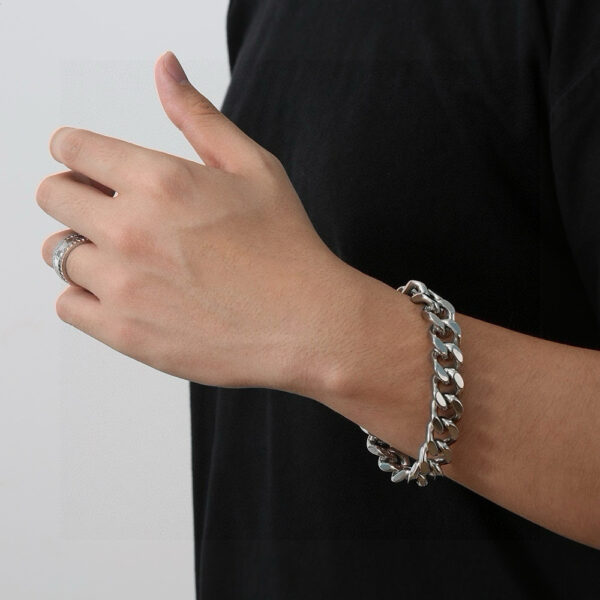 Accessories - 图片 3