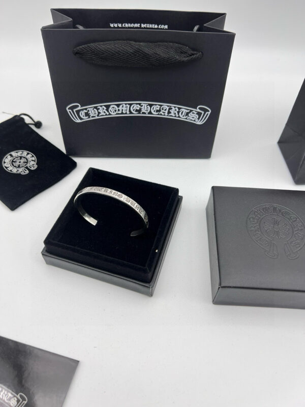 Accessories - 图片 4