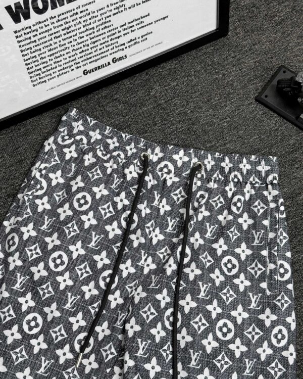 Shorts - 图片 4